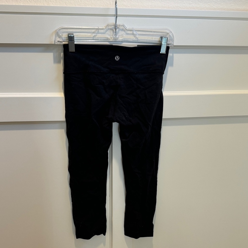 lululemon athletica Black Cropped Leggings